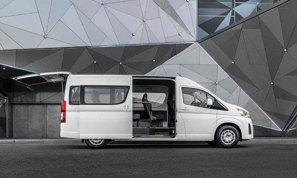 Toyota Hiace Minibus